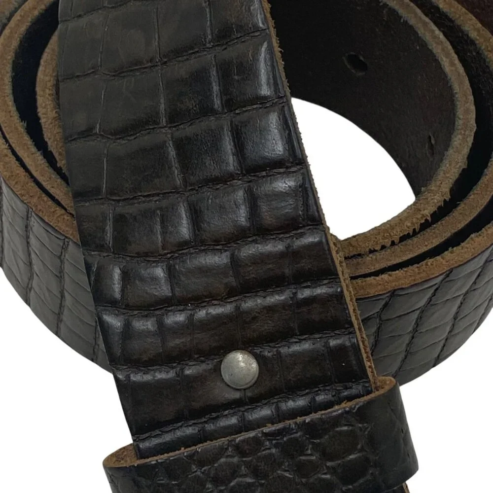 Vintage Brown Embossed Leather 2